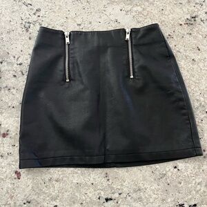 Pleather skirt with zipper front detail